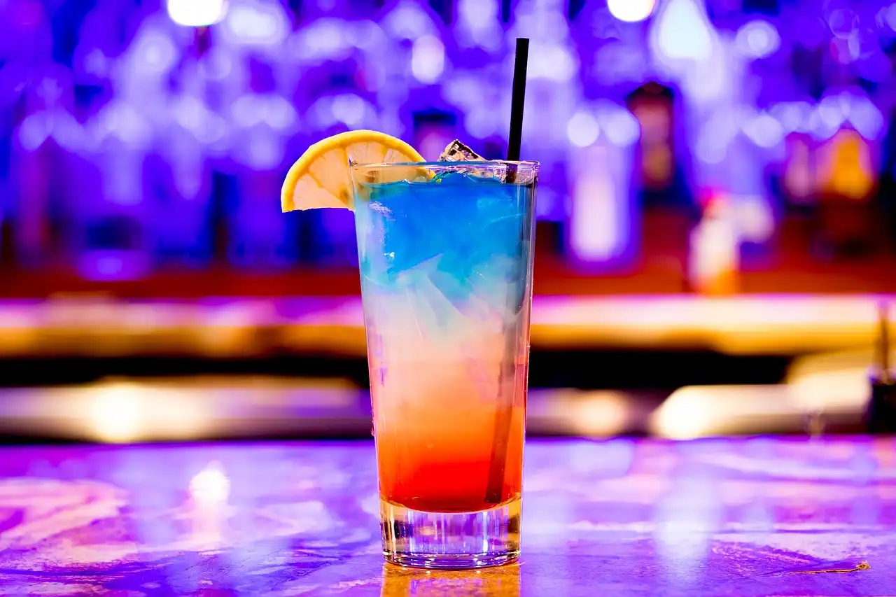 Cocktail Bar Nachleben